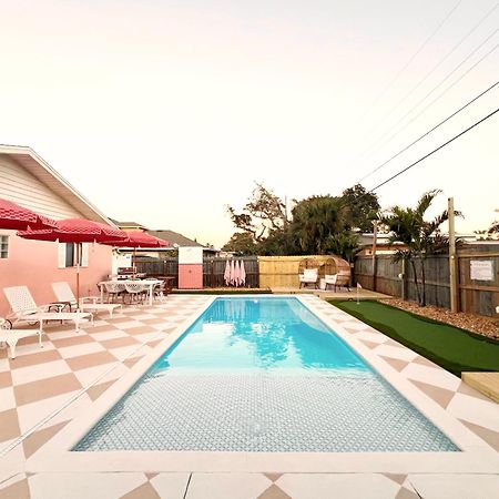 Luxury Villa 3 Blocks From The Beach With A Pool, Fire Pit And Outdoor Oasis Cape Canaveral Eksteriør bilde