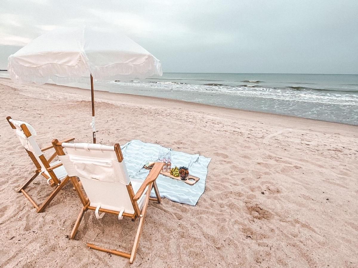 Luxury Villa 3 Blocks From The Beach With A Pool, Fire Pit And Outdoor Oasis Cape Canaveral Eksteriør bilde