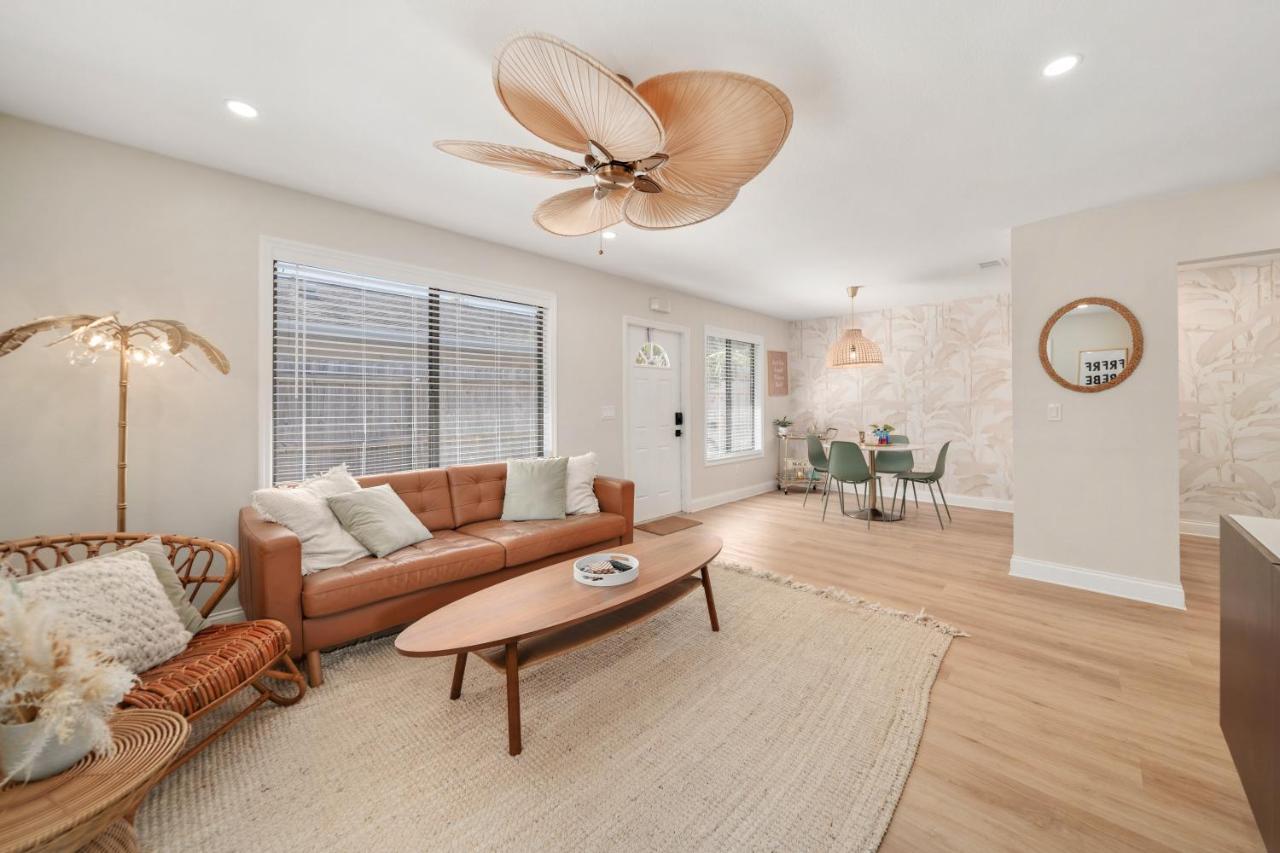 Luxury Villa 3 Blocks From The Beach With A Pool, Fire Pit And Outdoor Oasis Cape Canaveral Eksteriør bilde