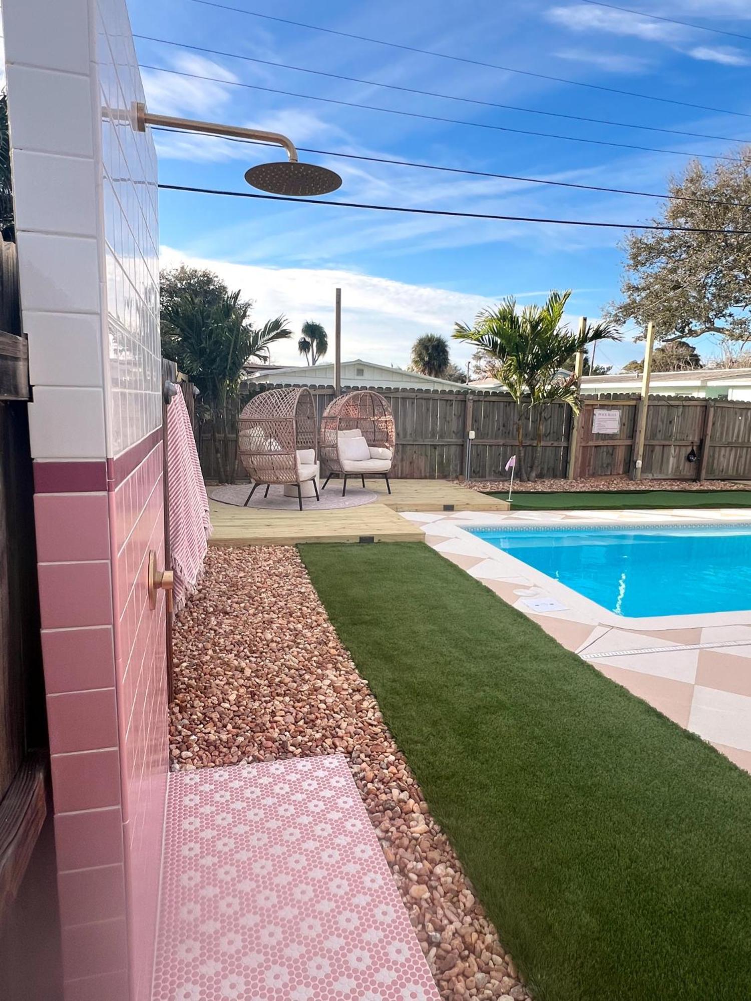 Luxury Villa 3 Blocks From The Beach With A Pool, Fire Pit And Outdoor Oasis Cape Canaveral Eksteriør bilde